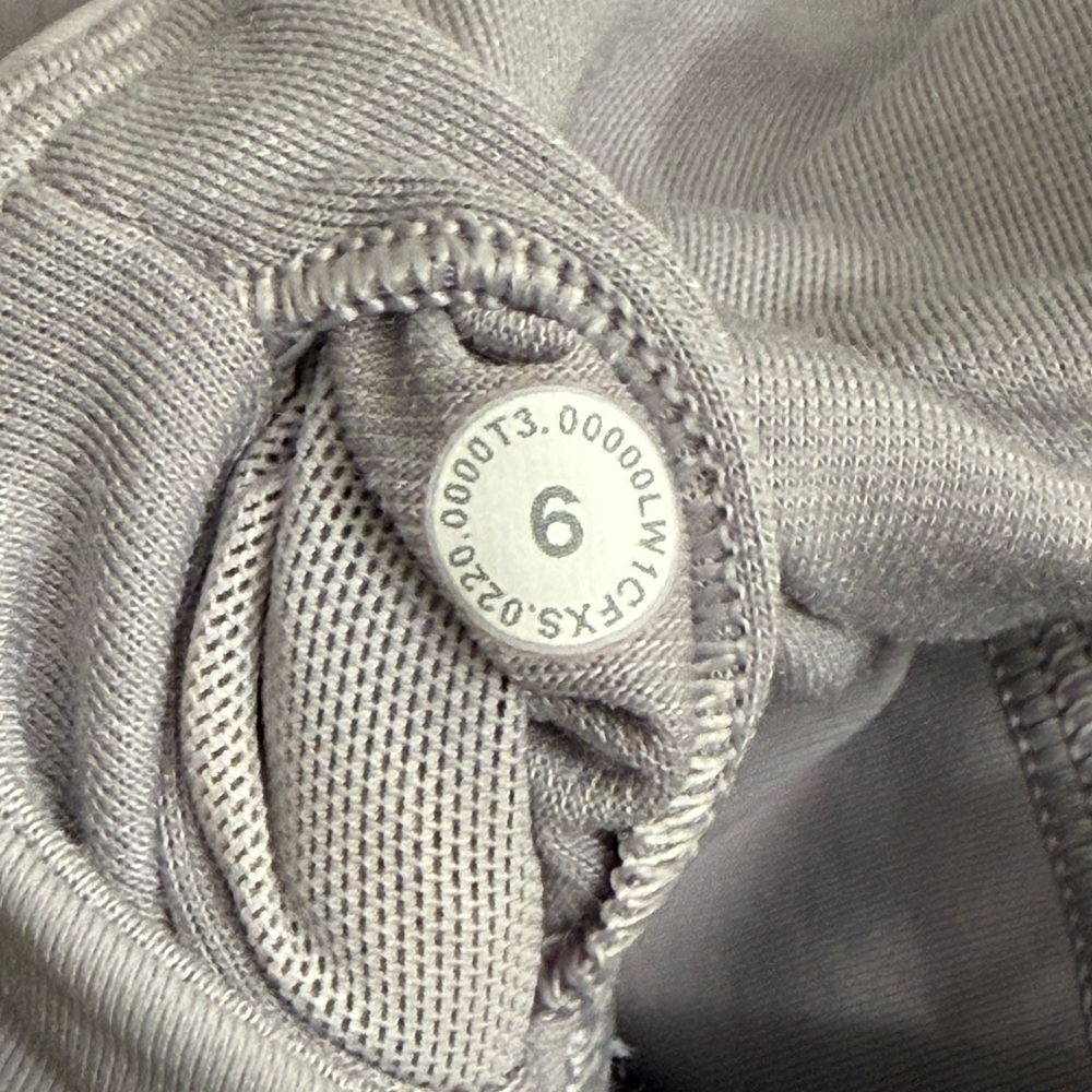 Lululemon Twist Around 2-in-1 Tank - Picture 13 of 15